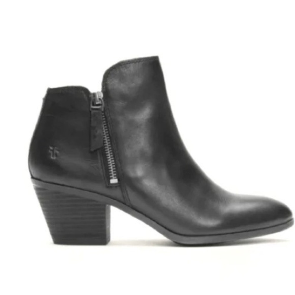 FRYE Judith Zip Bootie Leather Ankle Zip Boot